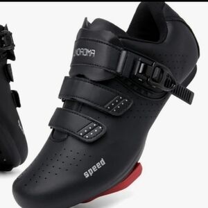 Undoama Cycling Shoes for Men NWT Size 10